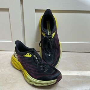 Women’s Hoka Speedgoat 5 size 10.5B